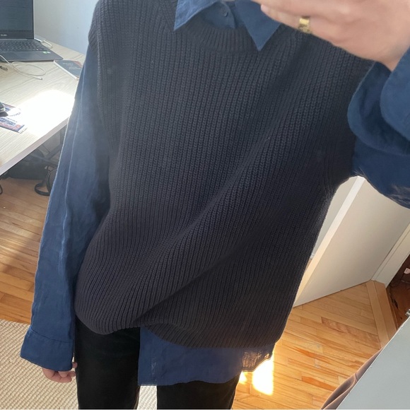 SOLD UNIQLO navy boxy knit sweater vest - Picture 1 of 5